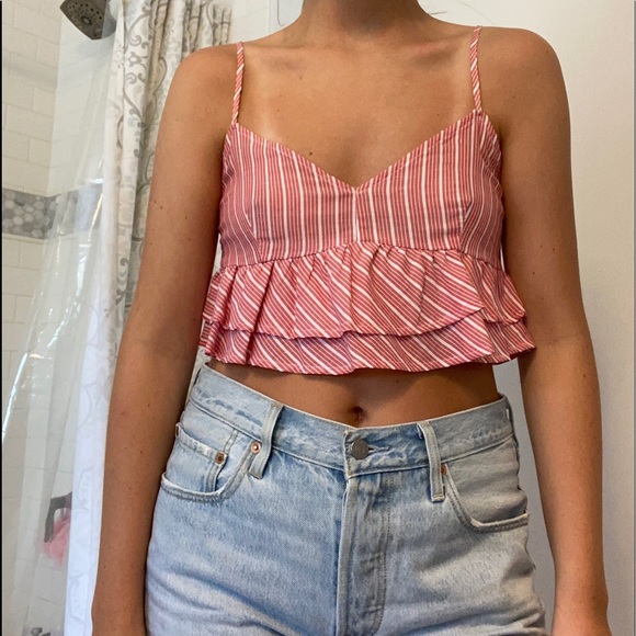 Forever 21 Tops - F21 ruffle tank top never worn